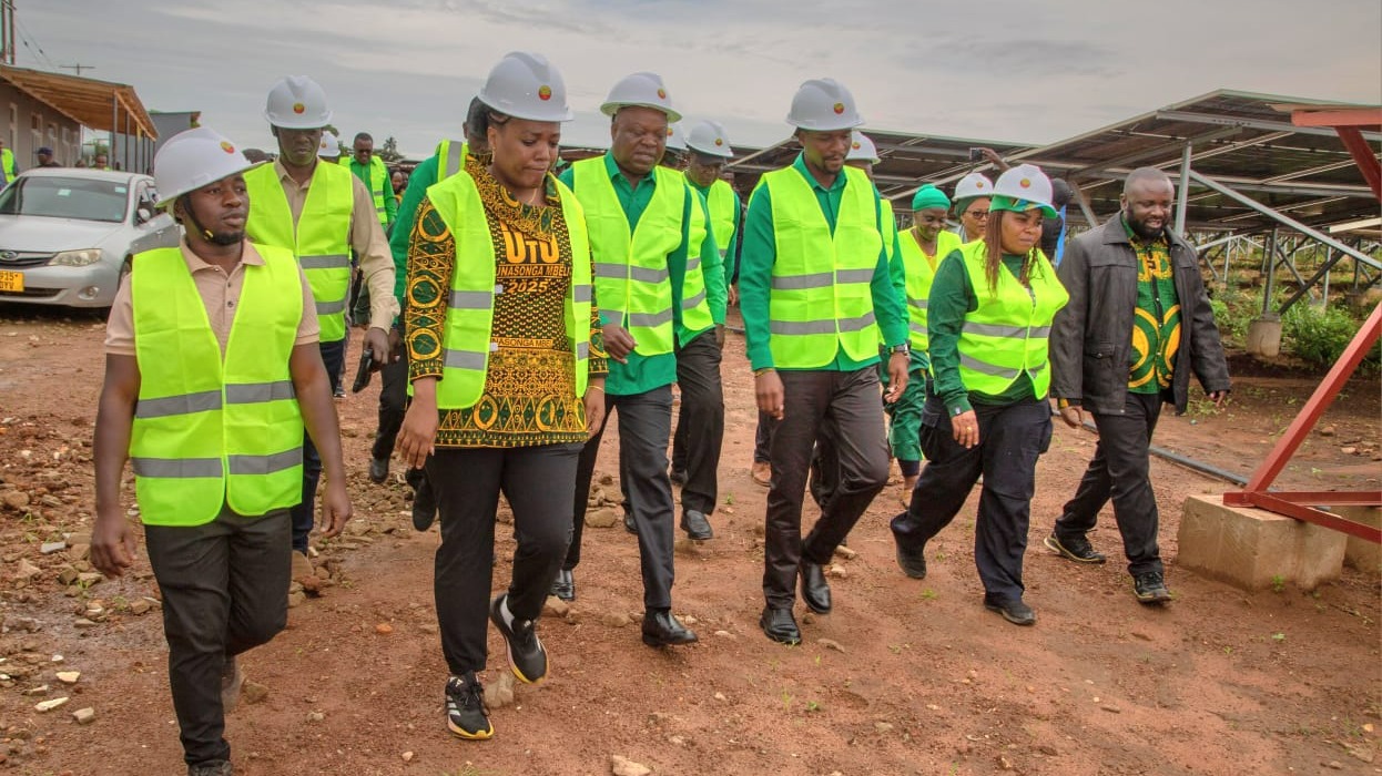 KIHONGOSI AIPONGEZA WIZARA YA NISHATI KW...